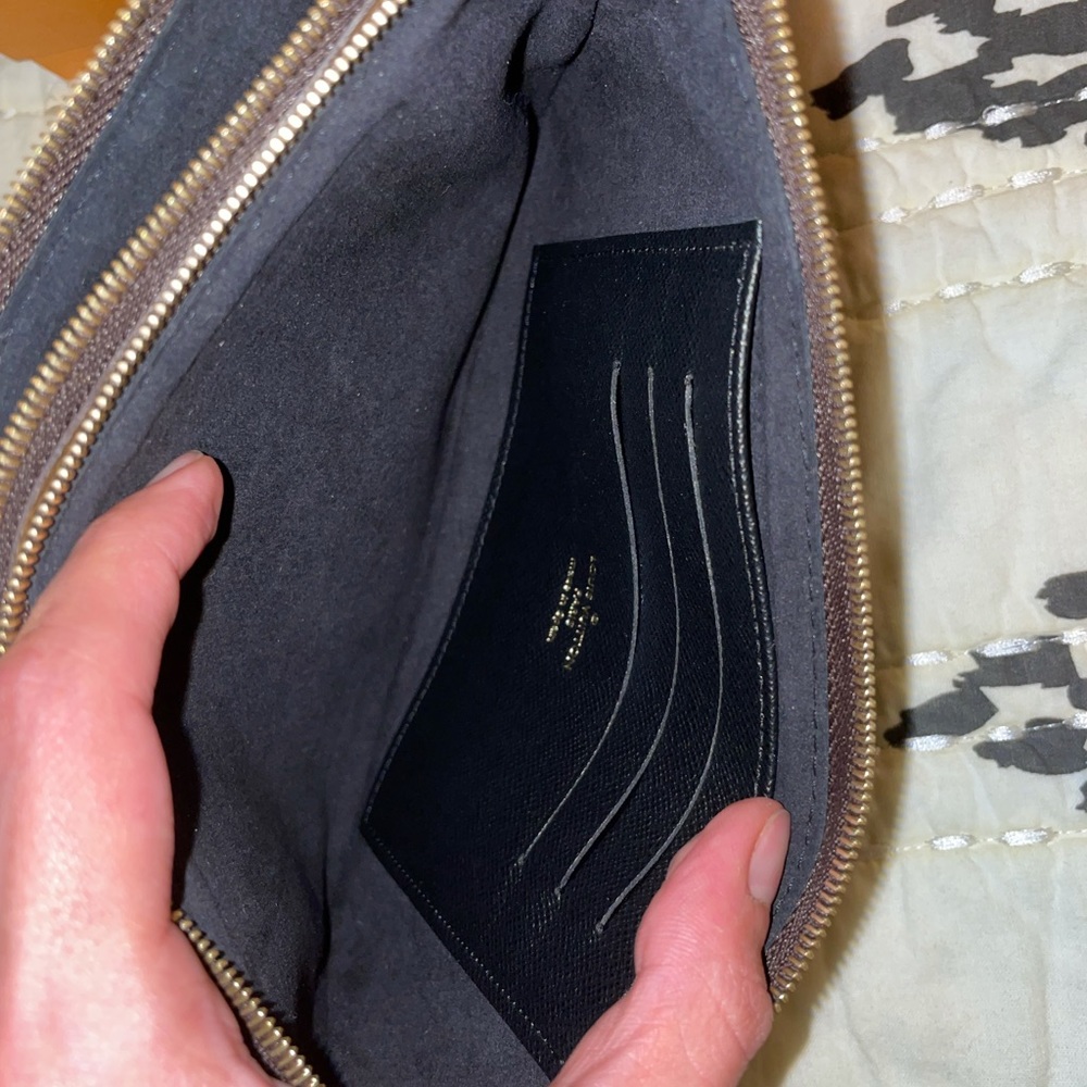 SOLD‼️Auth Louis Vuitton double zip pochette - Picture 12 of 16
